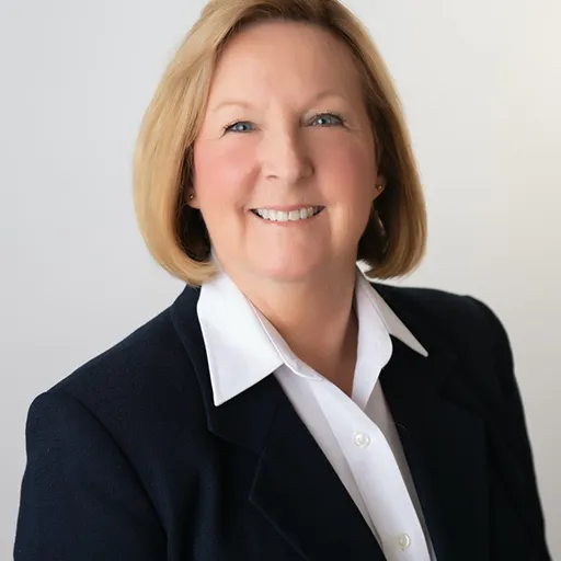 Robin Braun Headshot